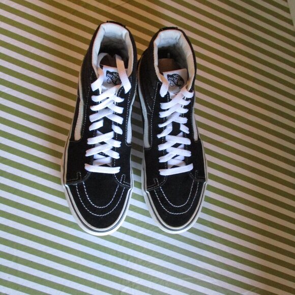 Vans Off the Wall High-Top Sneakers - Picture 6 of 16